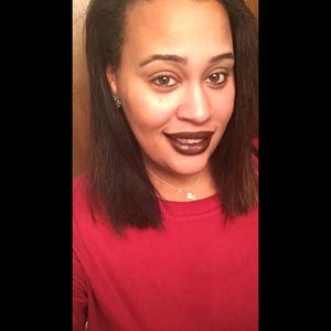 Meet your Posher, Dominique