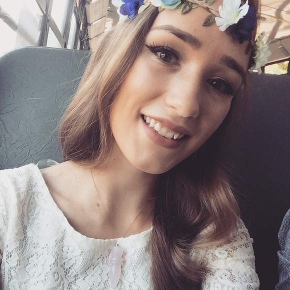 Meet your Posher, Bri - Picture 1 of 1