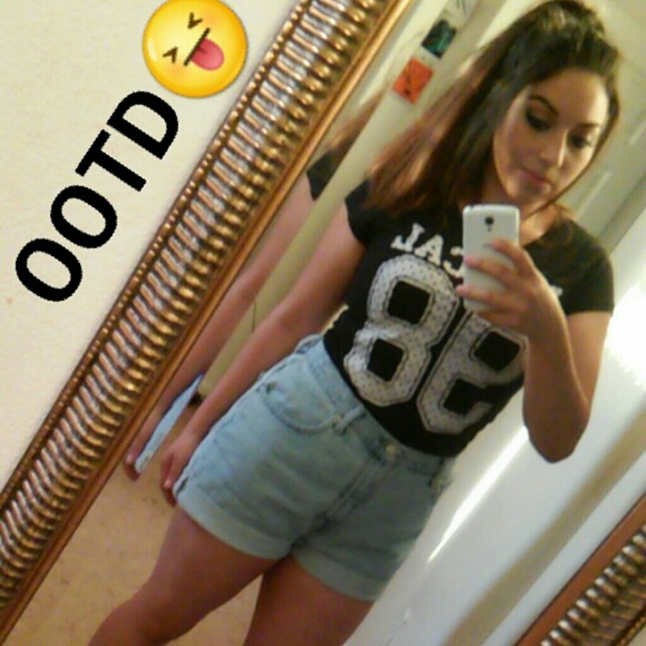 Meet your seller/buyer :) - Picture 2 of 4