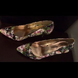 Owamnda Macy's 7 Floral Pointy-toe 3 Inch Heels