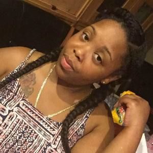 Meet your Posher, Myra