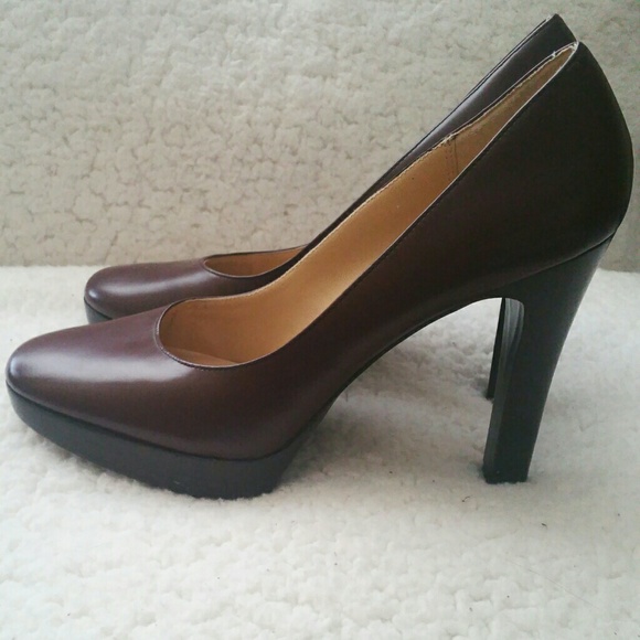 Michael Kors Shoes - 💞SALE💞 Michael Kors Burgundy Heels