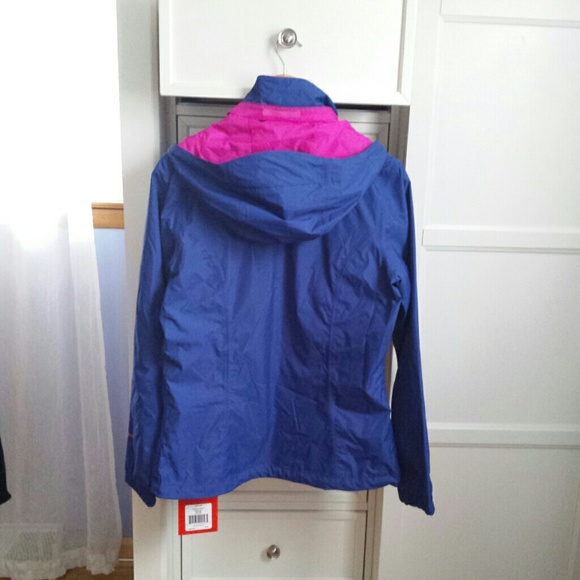 ♡Sold♡ The North Face Resolve rain jacket - Picture 2 of 4
