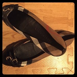 Authentic Burberry Flats