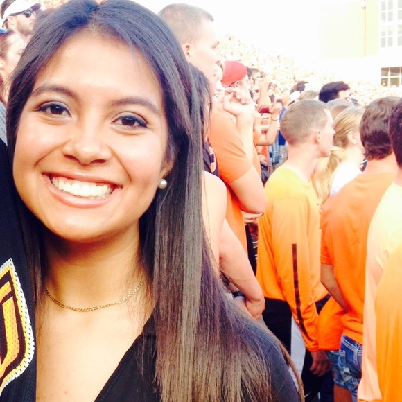 Meet your Posher, Janet - Picture 1 of 1