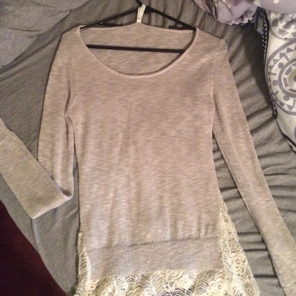 Grey/lace sweater XS