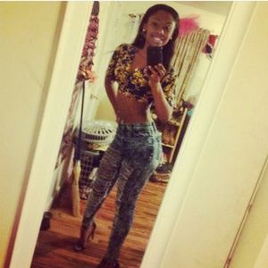 High waisted ripped jeans