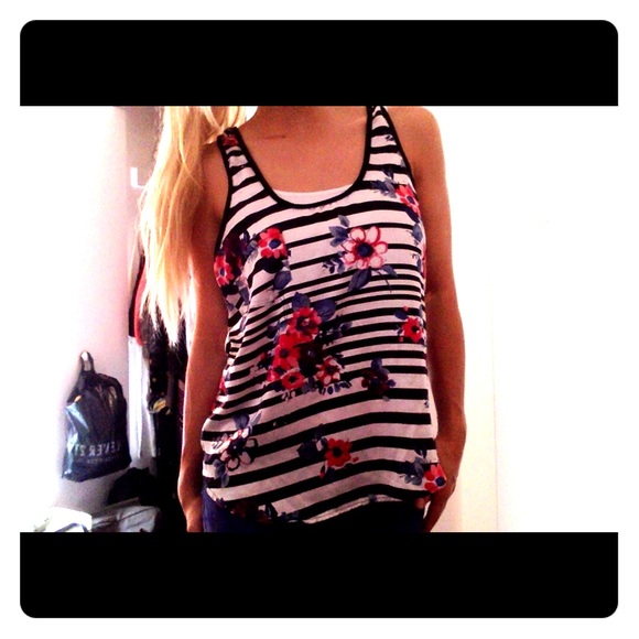 Strip floral tank top !!!