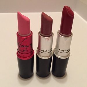 Mac Cosmetics Lipstick and Lipliner set.
