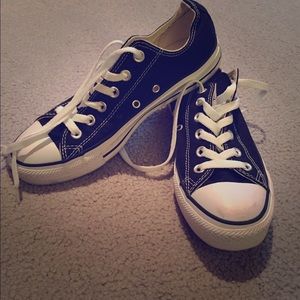 Women's Converse Sneaker