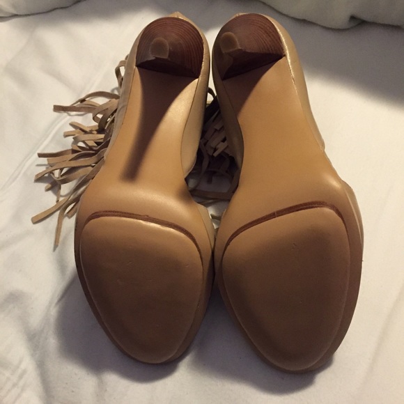 SOLD NWOT Nude fringed heels - Picture 2 of 4