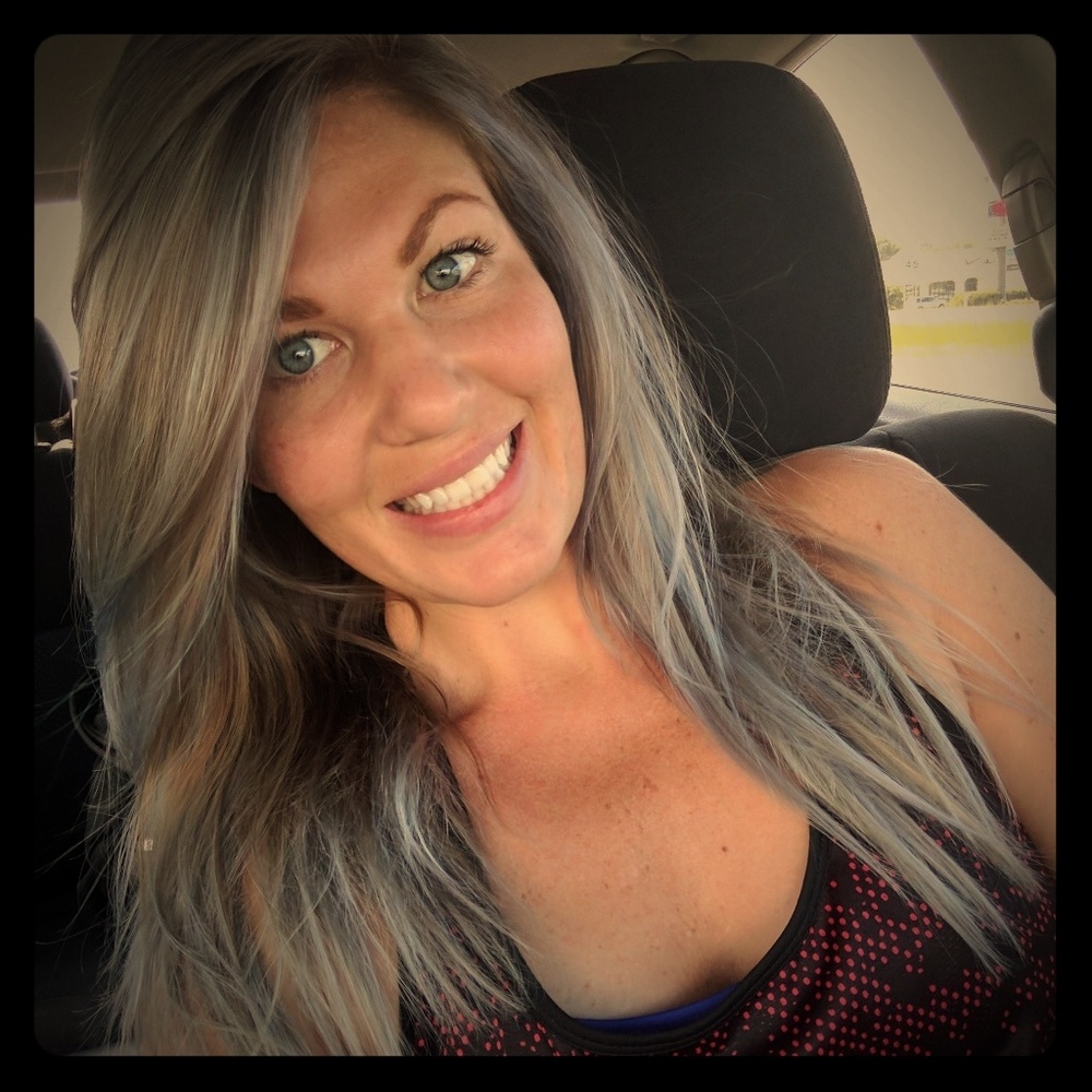 Meet your Posher, Holly