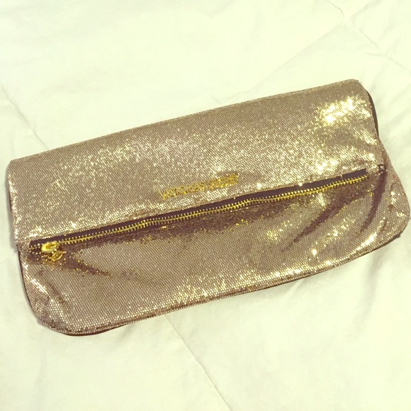 NWOT ✨ VS clutch