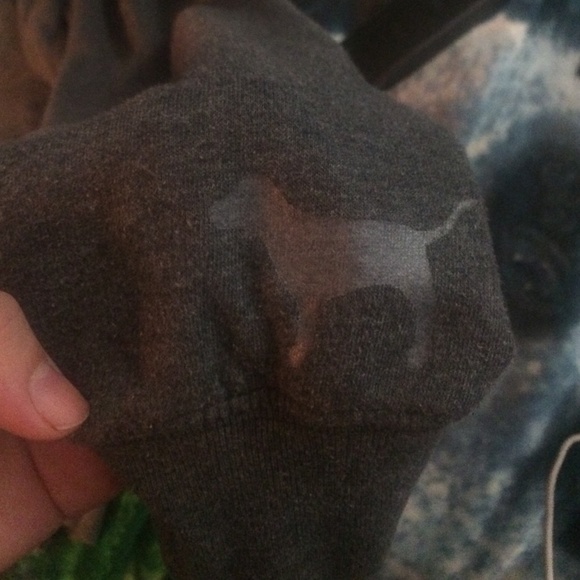 VS sweater - Picture 4 of 4