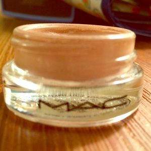 MAC Painterly Paint Pot