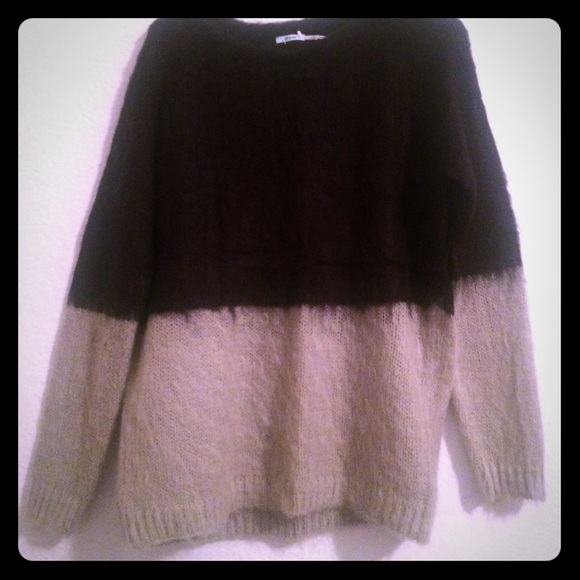 2 TONE SWEATER - Picture 1 of 1