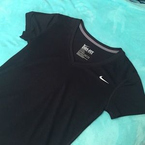 Nike Dri-Fit Vneck