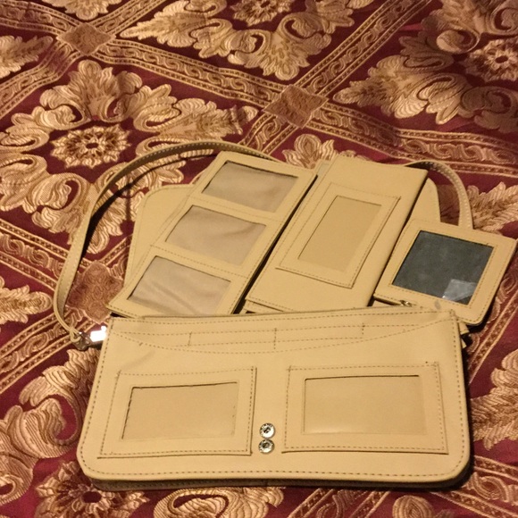 Wallet - Picture 3 of 3