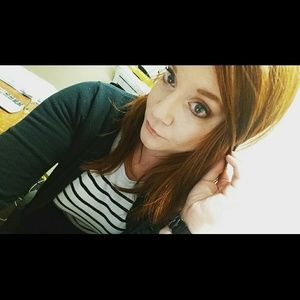 Meet your Posher, Danielle