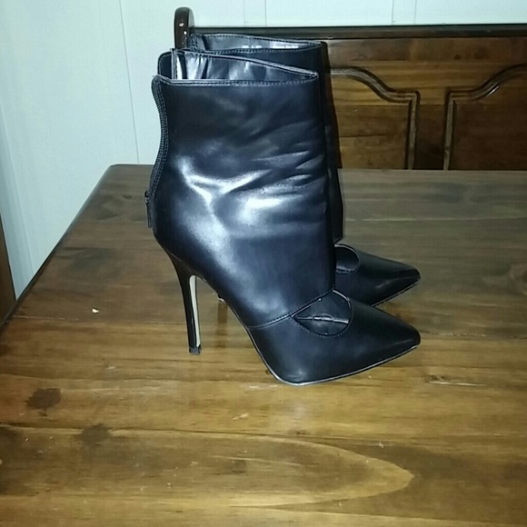 Bootie style high heel - Picture 1 of 4