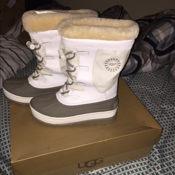 Ugg snow boots