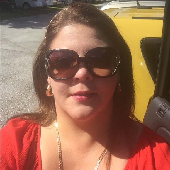 Meet your Posher !!!! Hello everybody!!! - Picture 3 of 4