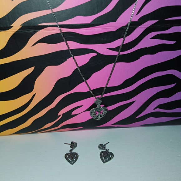 Antique heart set