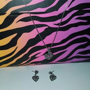 Antique heart set