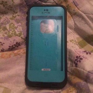 iPhone 5s life proof case