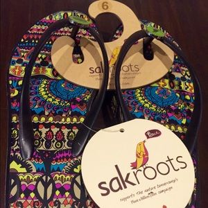 Sakroots Forte Platform Sandel (size 6)