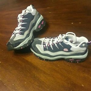 Skechers tennis shoes