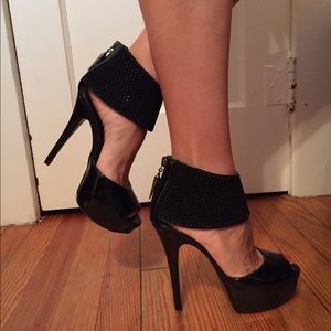 Rock and Republic "Aria" black heels
