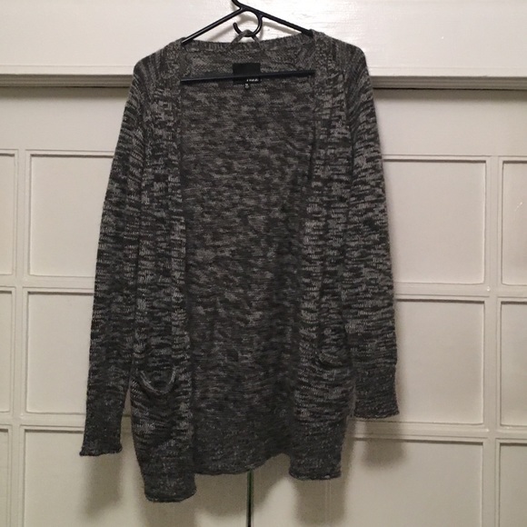 Top notch brand Aritzia cardigan!