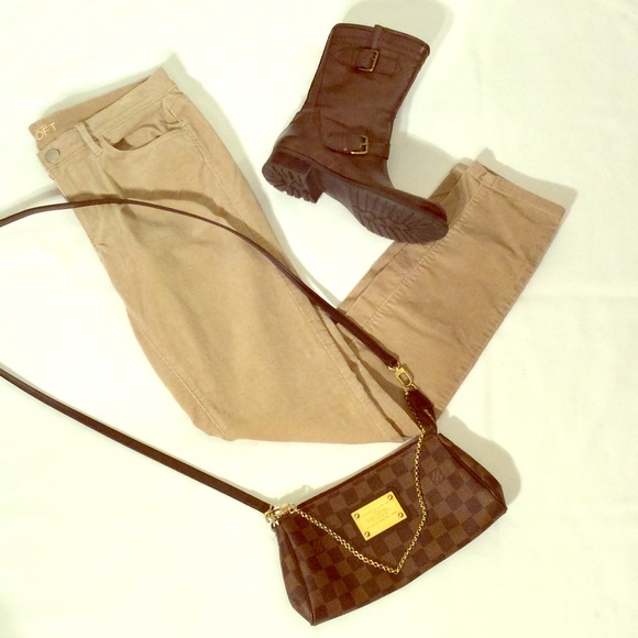 Ann Taylor Pants - Beige corduroy skinny Ann Taylor loft skinny