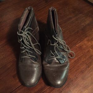 Urban Outfitters brown and black booties!