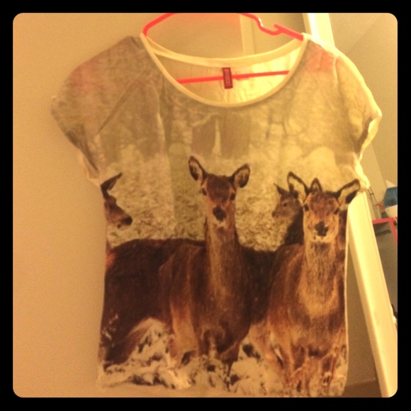 H&M cute deer Tshirt