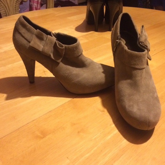 Taupe/nude heel booties