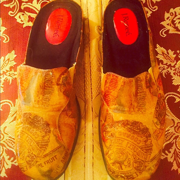 J. Renee atlas leather, unique, classy flats. 8N