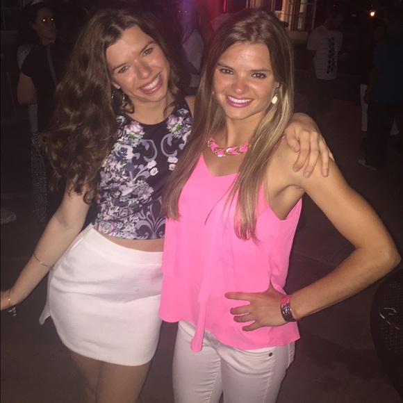 Meet your Posher, Haley - Picture 3 of 4