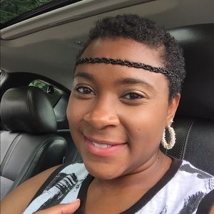 Meet your Posher, Clarissa