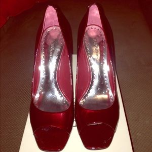 Size 8 BCBG heels