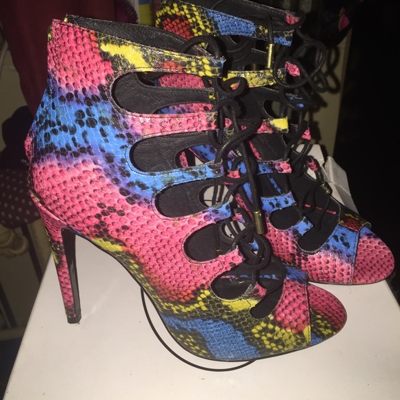 Steve Madden snake skinned pumps SOLD‼️‼️‼️