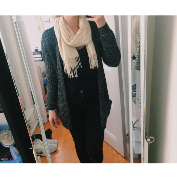Cashmere white scarf