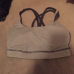 Lululemon sports bra 🍋