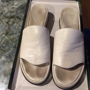 Robert Clergerie Queek Beige Leather Sandal box