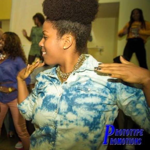 Meet your Posher, Cristin - Picture 1 of 1