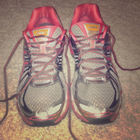 Oasics gym shoes