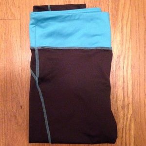 Cropped workout leggings