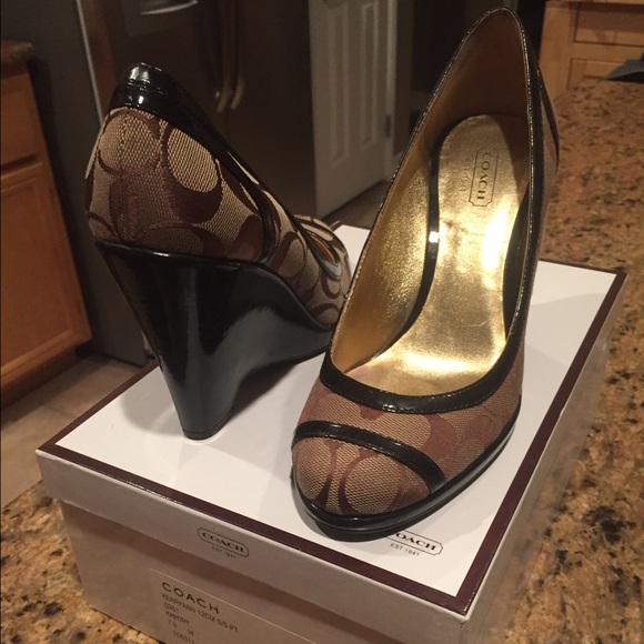 Authentic Coach Kerryann Wedge Heels - Picture 2 of 3