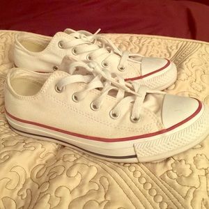 Size 6 Women's Converse